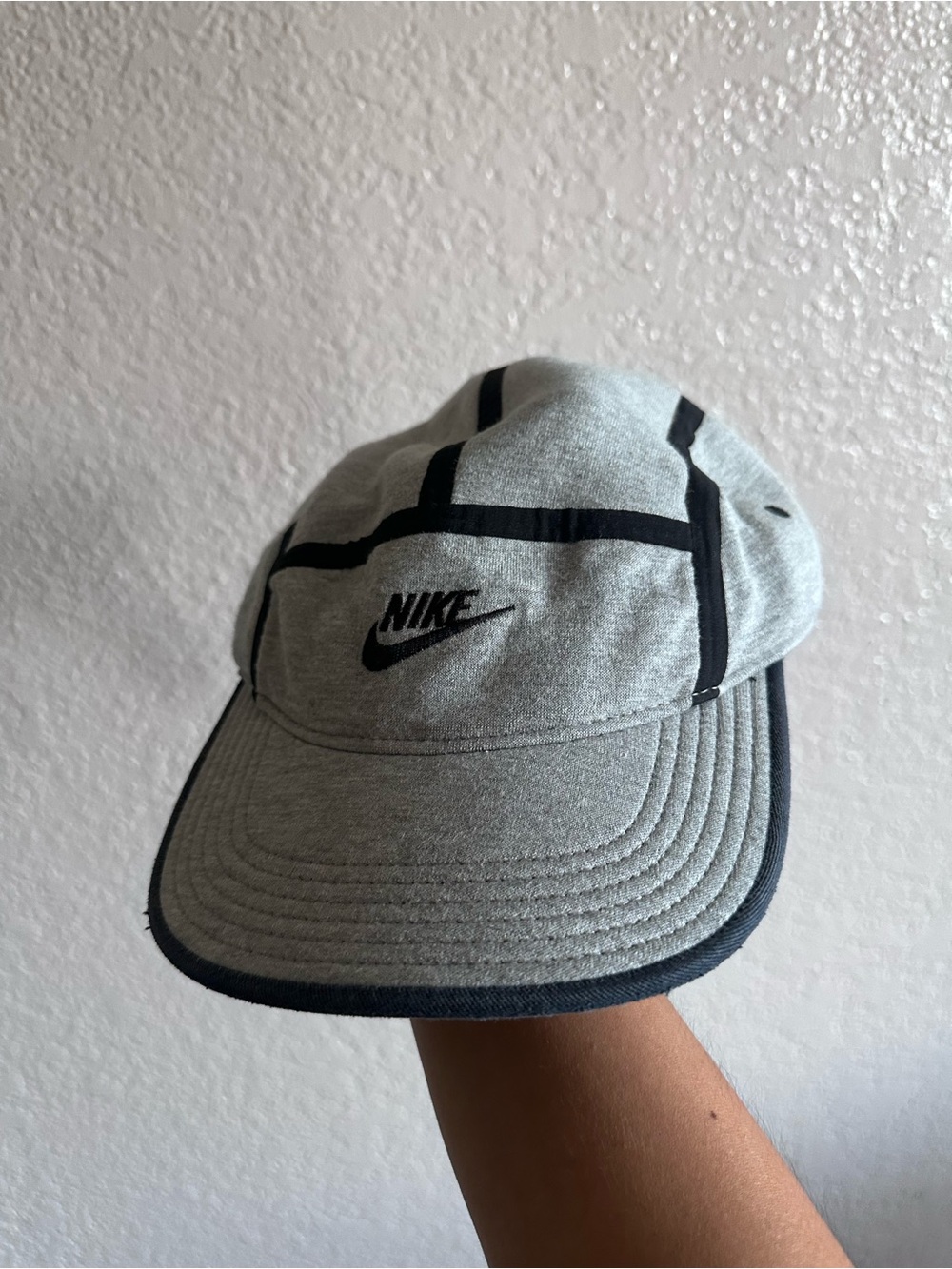 Nike AW84 Tech Pack 5-Panel Cap in Gray Heather & Black Logo Cap